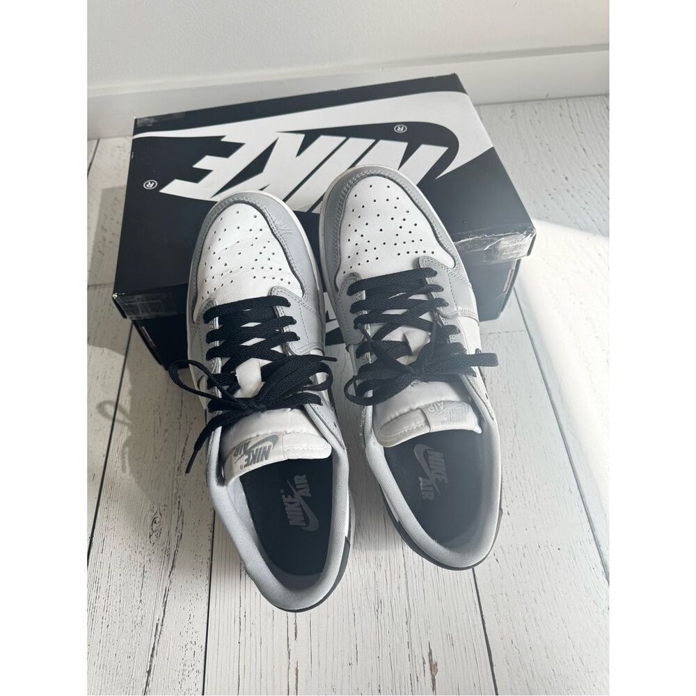 Air Jordan 1 Low OG - Wolf Grey and White - Picture 7 of 7